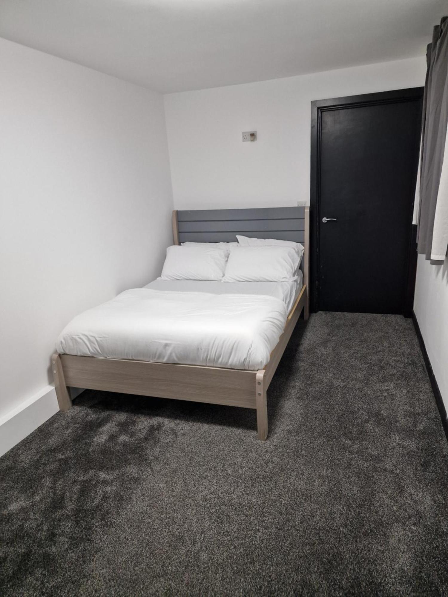 Ckb Flat- Comfort, Cosy, And Secure! Codsall Bagian luar foto