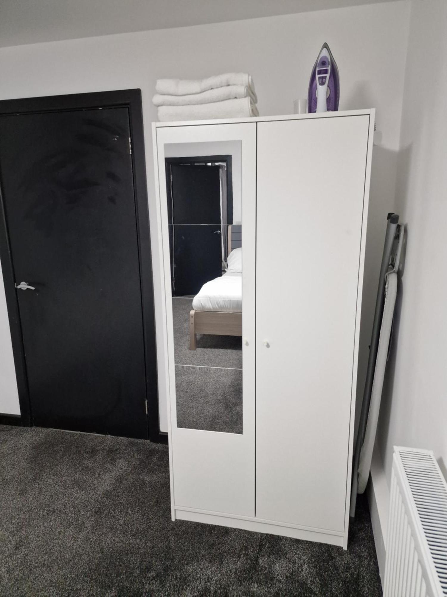 Ckb Flat- Comfort, Cosy, And Secure! Codsall Bagian luar foto